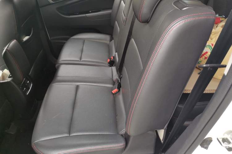 Used CHANGAN KAICHENG Oushang A600 2016 1.5L Manual Luxury 7-Seater Left Rear Seat