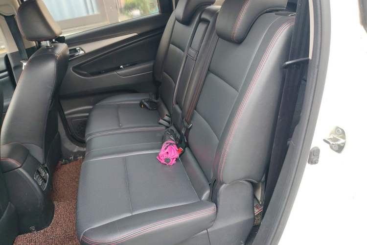 Used CHANGAN KAICHENG Oushang A600 2016 1.5L Manual Elite 7-Seater Left Rear Seat