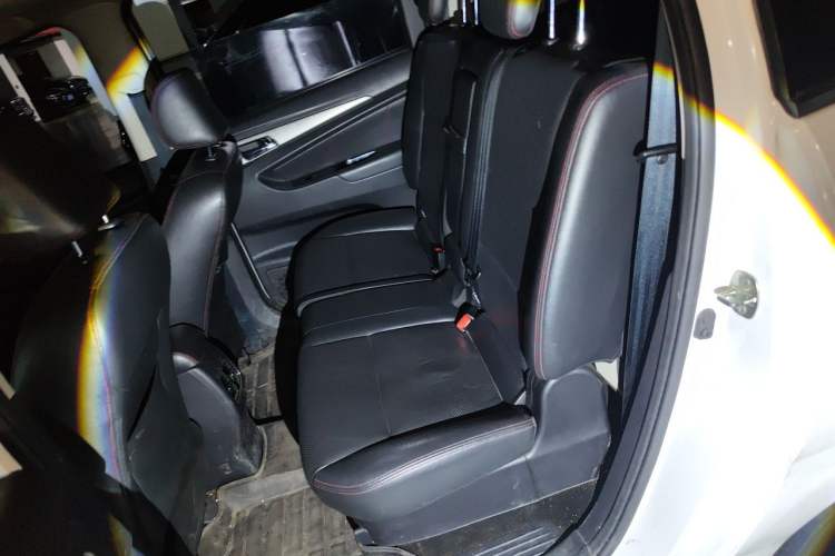 Used CHANGAN KAICHENG Oushang A600 2016 1.5L Manual Luxury 7-Seater Left Rear Seat