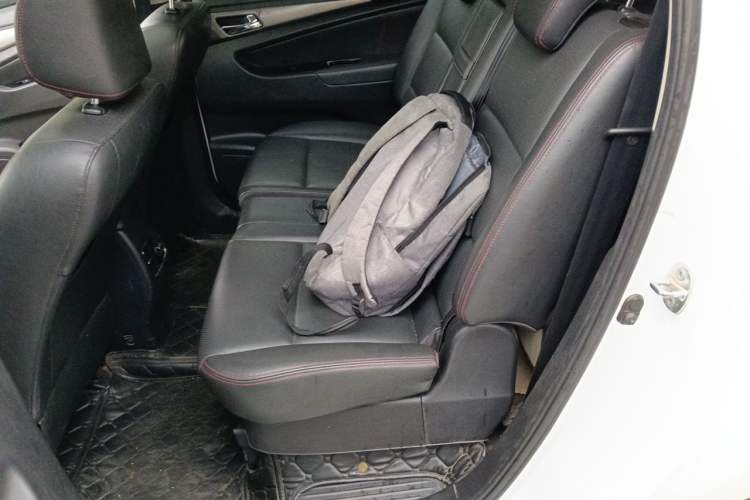 Used CHANGAN KAICHENG Oushang A600 2016 1.5L Manual Luxury 7-Seater Left Rear Seat