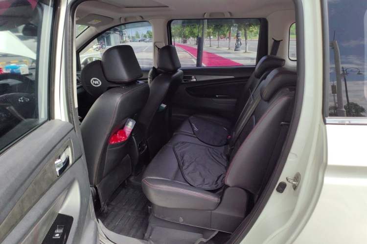 Used CHANGAN KAICHENG Oushang A600 2016 1.5L Manual Luxury 7-Seater Left Rear Seat
