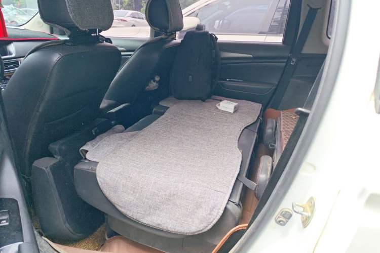 Used CHANGAN KAICHENG Oushang A600 2016 1.5L Manual Luxury 7-Seater Left Rear Seat