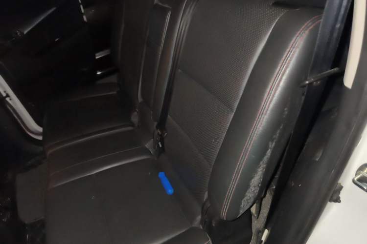 Used CHANGAN KAICHENG Oushang A600 2016 1.5L Manual Luxury 7-Seater Left Rear Seat