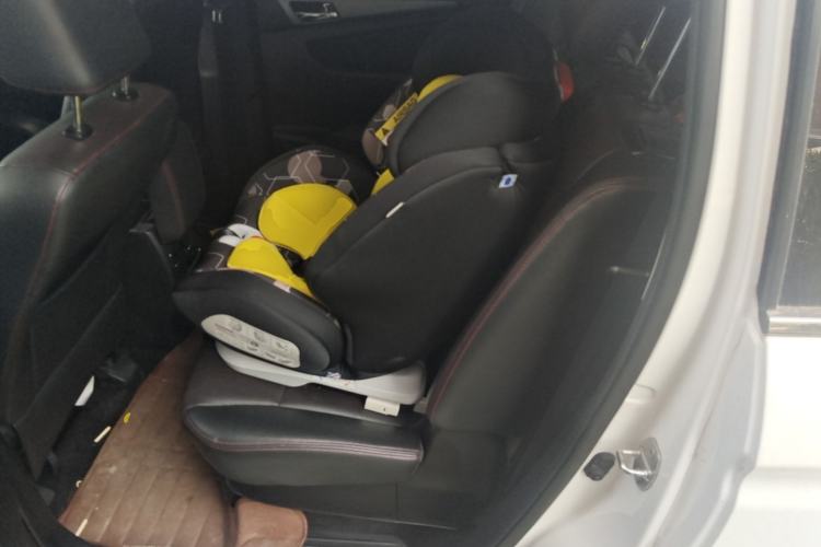 Used CHANGAN KAICHENG Oushang A600 2016 1.5L Manual Luxury 7-Seater Left Rear Seat