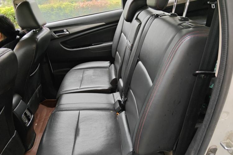 Used CHANGAN KAICHENG Oushang A600 2016 1.5L Manual Luxury 7-Seater Left Rear Seat