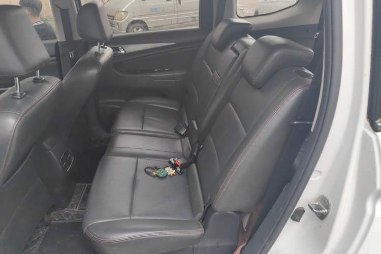 Used CHANGAN KAICHENG Oushang A600 2016 1.5L Manual Luxury 7-Seater Left Rear Seat