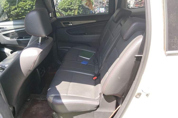 Used CHANGAN KAICHENG Oushang A600 2016 1.5L Manual Luxury 7-Seater Left Rear Seat