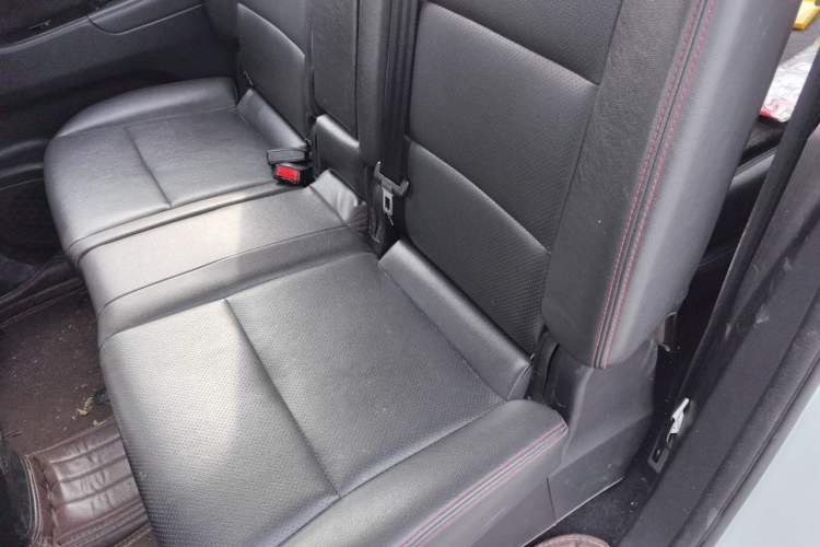 Used CHANGAN KAICHENG Oushang A600 2016 1.5L Manual Luxury 7-Seater Left Rear Seat