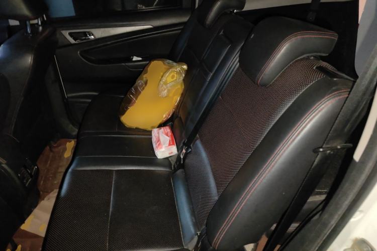 Used CHANGAN KAICHENG Oushang A600 2016 1.5L Manual Luxury 7-Seater Left Rear Seat