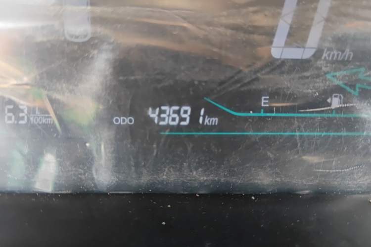 Used CHANGAN KAICHENG Oushang A600 2016 1.5L Manual Luxury 7-Seater Odometer Close Up
