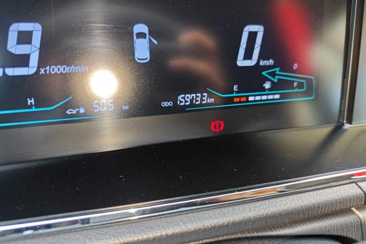 Used CHANGAN KAICHENG Oushang A600 2016 1.5L Manual Elite 7-Seater Odometer Close Up