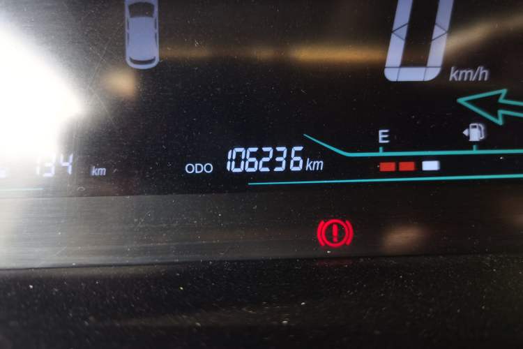 Used CHANGAN KAICHENG Oushang A600 2016 1.5L Manual Luxury 7-Seater Odometer Close Up