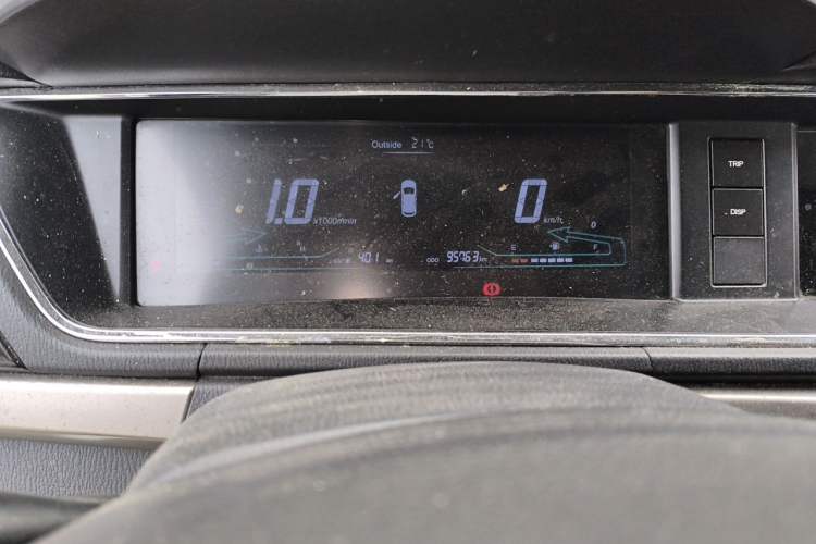 Used CHANGAN KAICHENG Oushang A600 2016 1.5L Manual Elite 7-Seater Odometer Close Up