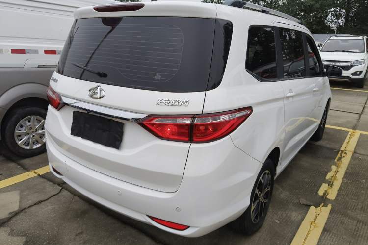 Used CHANGAN KAICHENG Oushang A600 2016 1.5L Manual Luxury 7-Seater Rear Right 45 Deg