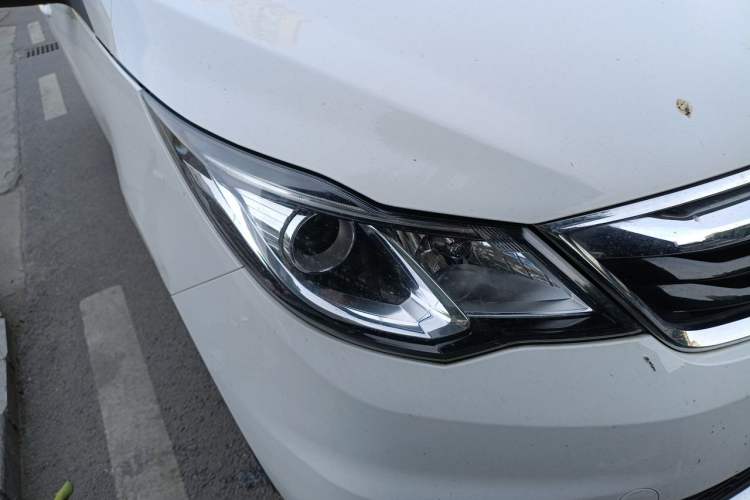 Used CHANGAN KAICHENG Oushang A600 2016 1.5L Manual Luxury 7-Seater Right Front Headlight