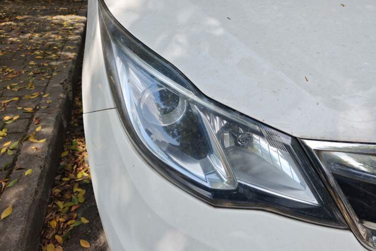Used CHANGAN KAICHENG Oushang A600 2016 1.5L Manual Luxury 7-Seater Right Front Headlight