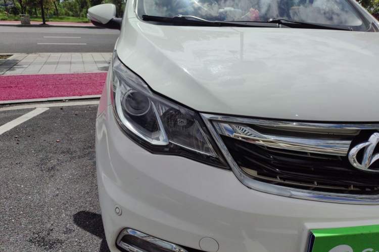 Used CHANGAN KAICHENG Oushang A600 2016 1.5L Manual Luxury 7-Seater Right Front Headlight