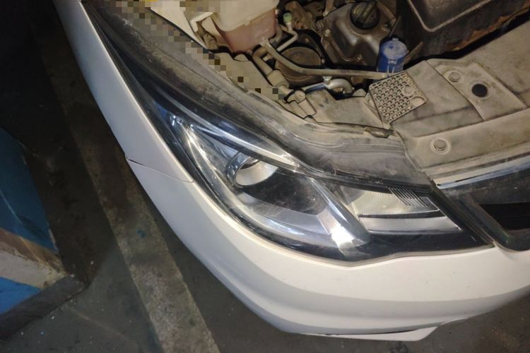 Used CHANGAN KAICHENG Oushang A600 2016 1.5L Manual Elite 7-Seater Right Front Headlight