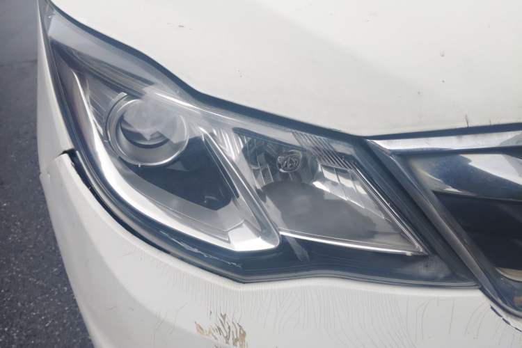 Used CHANGAN KAICHENG Oushang A600 2016 1.5L Manual Luxury 7-Seater Right Front Headlight