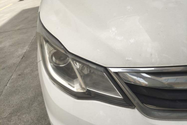 Used CHANGAN KAICHENG Oushang A600 2016 1.5L Manual Luxury 7-Seater Right Front Headlight