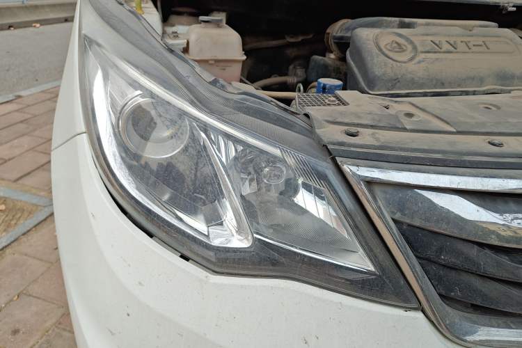 Used CHANGAN KAICHENG Oushang A600 2016 1.5L Manual Elite 7-Seater Right Front Headlight