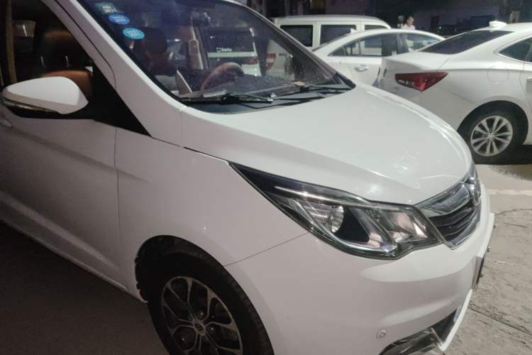 Used CHANGAN KAICHENG Oushang A600 2016 1.5L Manual Luxury 7-Seater Right Front Headlight
