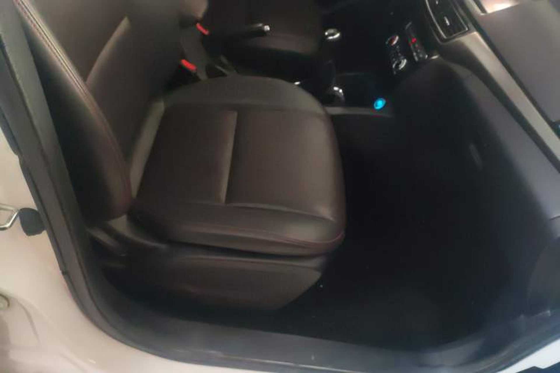 Used CHANGAN KAICHENG Oushang A600 2016 1.5L Manual Luxury 7-Seater Right Front Seat