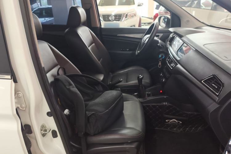 Used CHANGAN KAICHENG Oushang A600 2016 1.5L Manual Luxury 7-Seater Right Front Seat