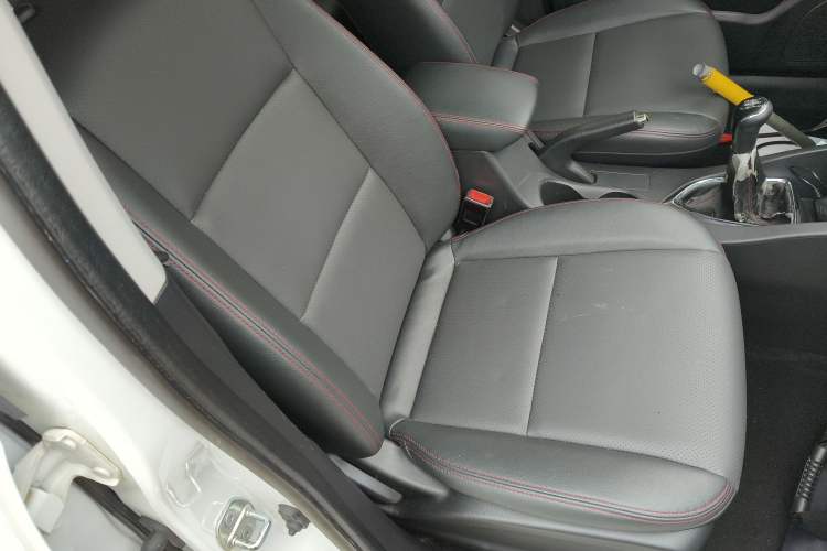 Used CHANGAN KAICHENG Oushang A600 2016 1.5L Manual Luxury 7-Seater Right Front Seat