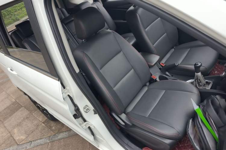Used CHANGAN KAICHENG Oushang A600 2016 1.5L Manual Luxury 7-Seater Right Front Seat