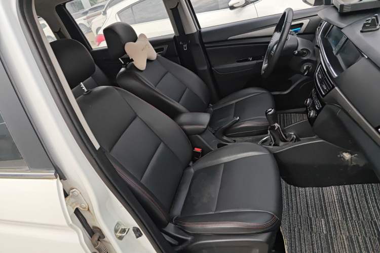 Used CHANGAN KAICHENG Oushang A600 2016 1.5L Manual Luxury 7-Seater Right Front Seat