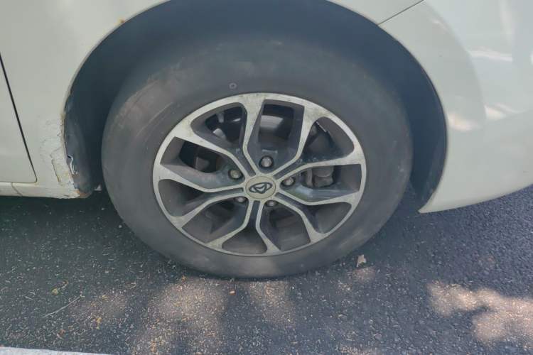 Used CHANGAN KAICHENG Oushang A600 2016 1.5L Manual Luxury 7-Seater Right Front Wheel Hub