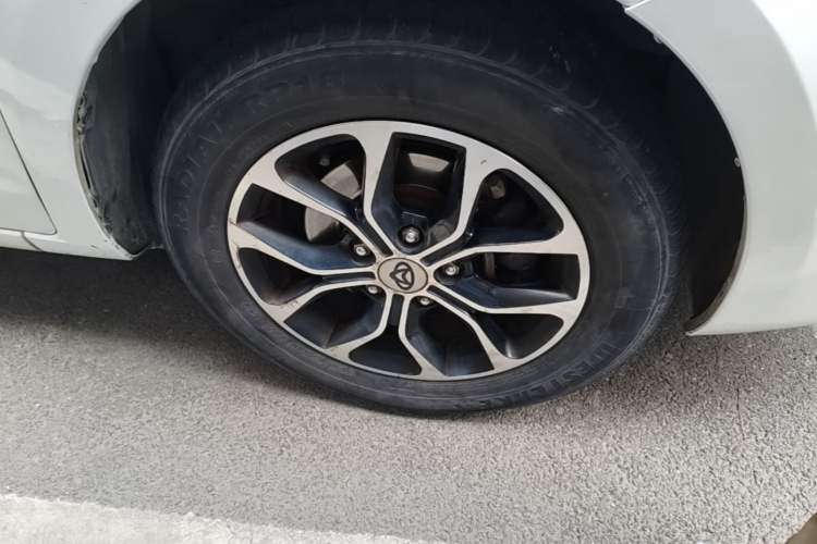 Used CHANGAN KAICHENG Oushang A600  Right Front Wheel Hub