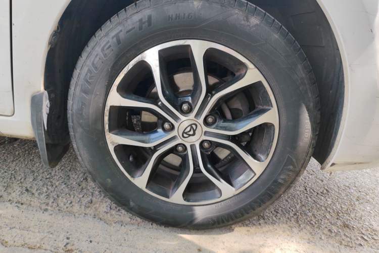 Used CHANGAN KAICHENG Oushang A600 2016 1.5L Manual Luxury 7-Seater Right Front Wheel Hub