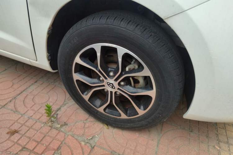 Used CHANGAN KAICHENG Oushang A600 2016 1.5L Manual Luxury 7-Seater Right Front Wheel Hub