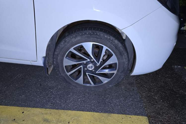 Used CHANGAN KAICHENG Oushang A600 2016 1.5L Manual Luxury 7-Seater Right Front Wheel Hub