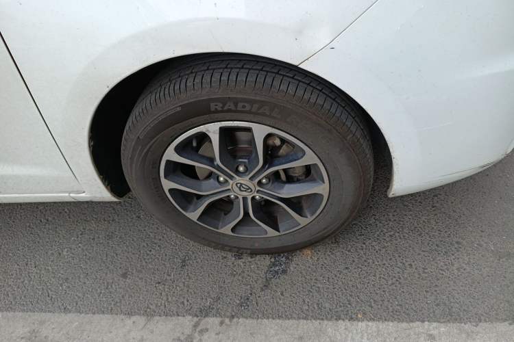 Used CHANGAN KAICHENG Oushang A600 2016 1.5L Manual Luxury 7-Seater Right Front Wheel Hub