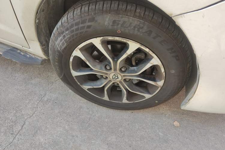 Used CHANGAN KAICHENG Oushang A600 2016 1.5L Manual Luxury 7-Seater Right Front Wheel Hub
