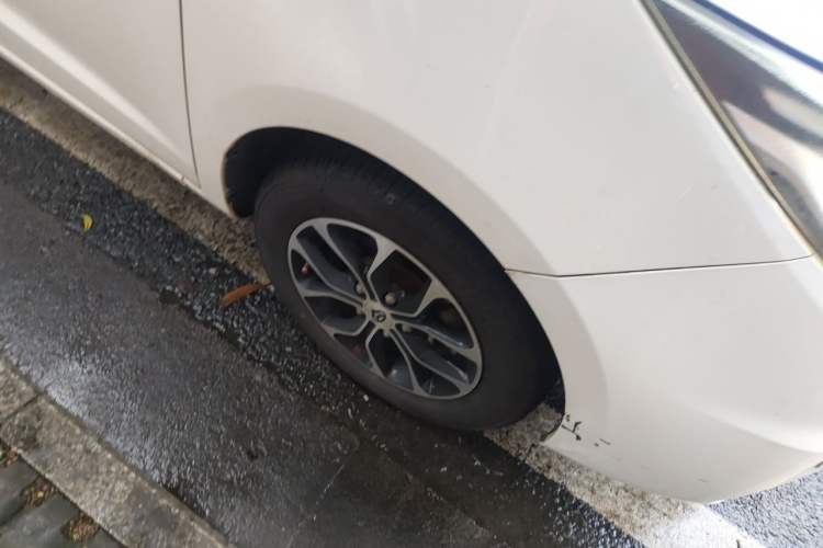 Used CHANGAN KAICHENG Oushang A600 2016 1.5L Manual Luxury 7-Seater Right Front Wheel Hub