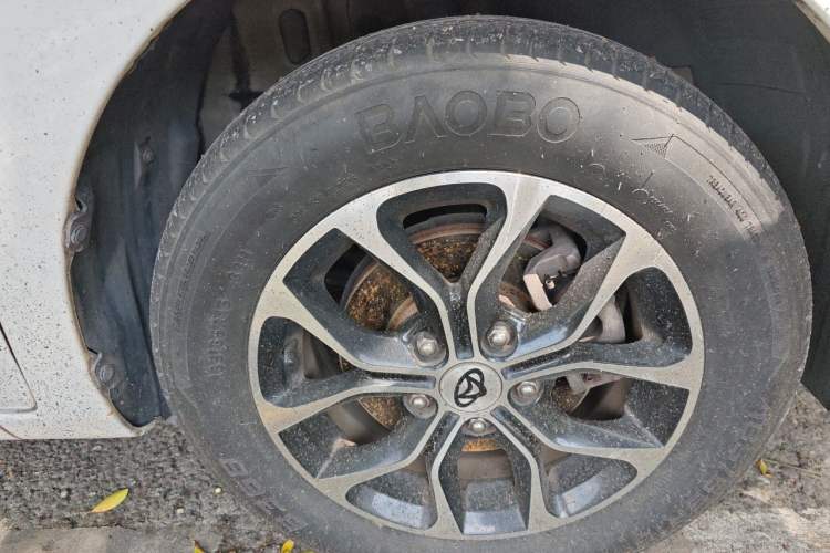 Used CHANGAN KAICHENG Oushang A600 2016 1.5L Manual Luxury 7-Seater Right Front Wheel Hub