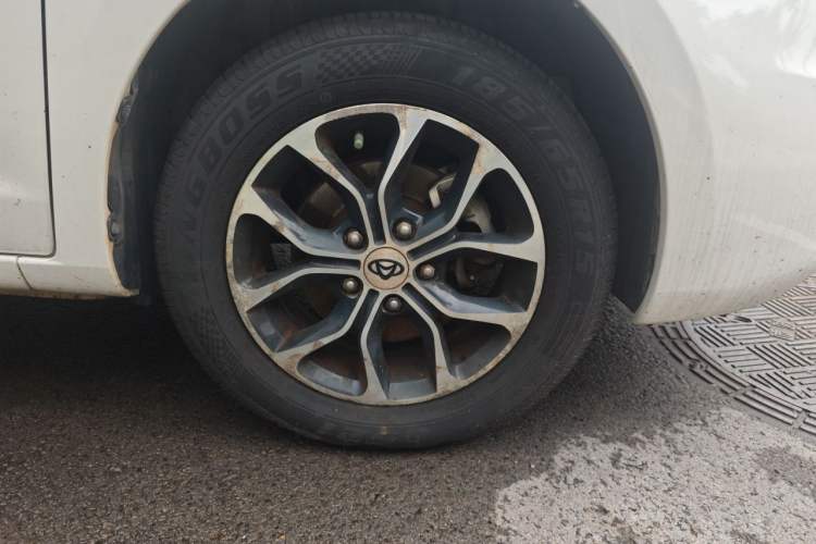 Used CHANGAN KAICHENG Oushang A600 2016 1.5L Manual Luxury 7-Seater Right Front Wheel Hub