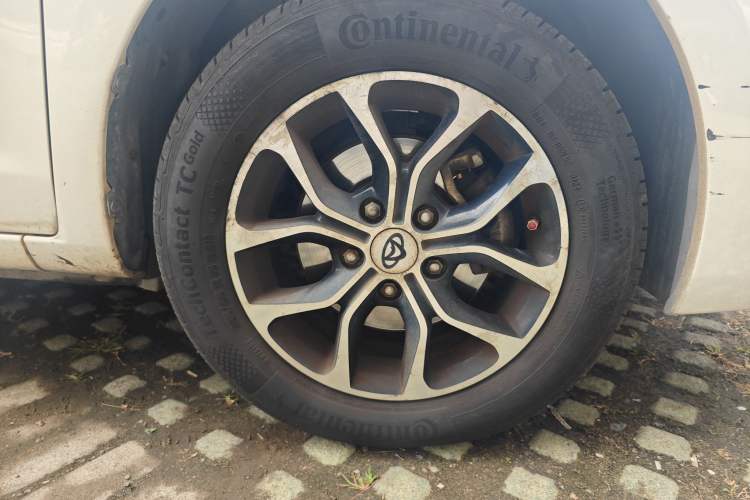 Used CHANGAN KAICHENG Oushang A600 2016 1.5L Manual Luxury 7-Seater Right Front Wheel Hub