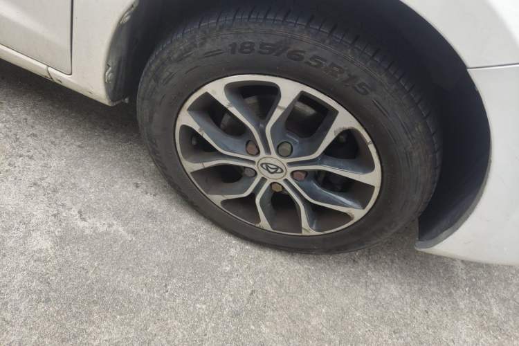 Used CHANGAN KAICHENG Oushang A600 2016 1.5L Manual Luxury 7-Seater Right Front Wheel Hub