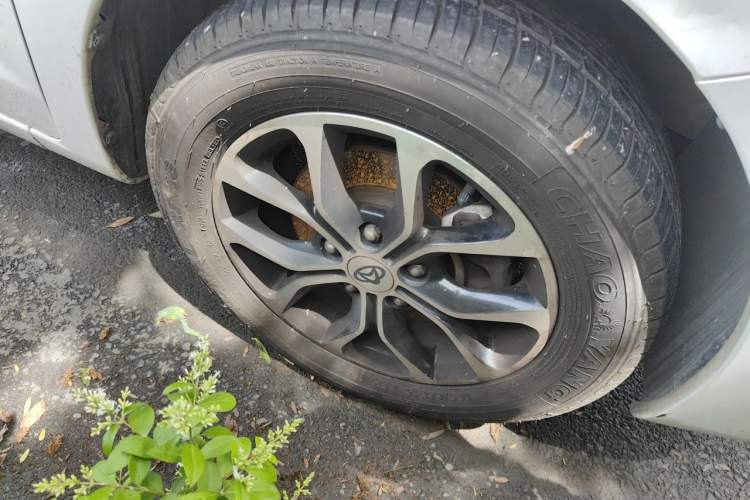 Used CHANGAN KAICHENG Oushang A600 2016 1.5L Manual Elite 7-Seater Right Front Wheel Hub
