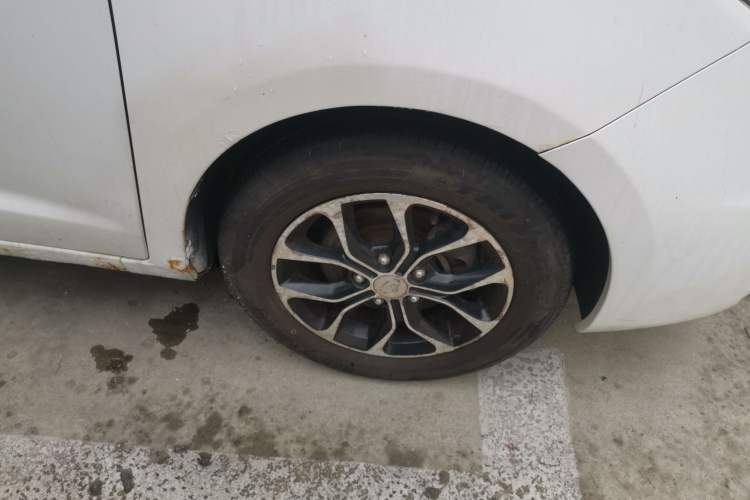 Used CHANGAN KAICHENG Oushang A600 2016 1.5L Manual Luxury 7-Seater Right Front Wheel Hub