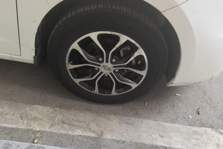 Used CHANGAN KAICHENG Oushang A600 2016 1.5L Manual Luxury 7-Seater Right Front Wheel Hub