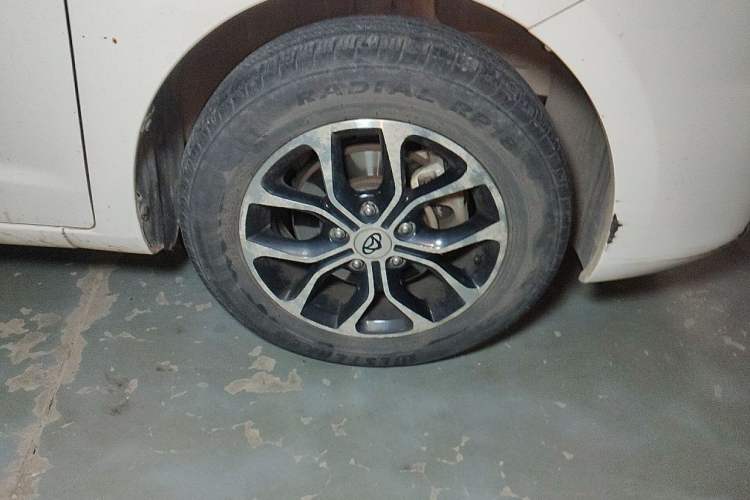 Used CHANGAN KAICHENG Oushang A600 2016 1.5L Manual Luxury 7-Seater Right Front Wheel Hub