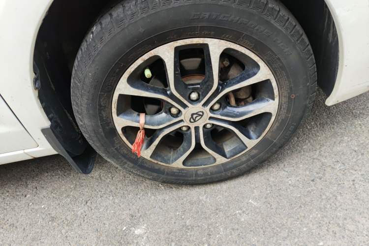 Used CHANGAN KAICHENG Oushang A600 2016 1.5L Manual Luxury 7-Seater Right Front Wheel Hub