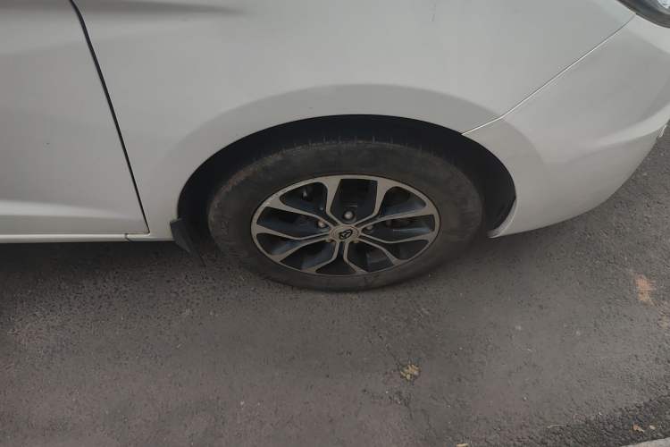 Used CHANGAN KAICHENG Oushang A600 2016 1.5L Manual Luxury 7-Seater Right Front Wheel Hub