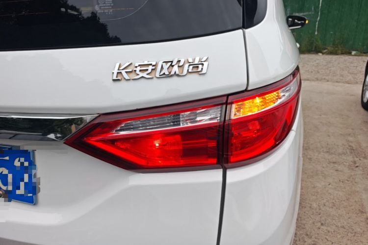 Used CHANGAN KAICHENG Oushang A600 2016 1.5L Manual Luxury 7-Seater Right Rear Taillight